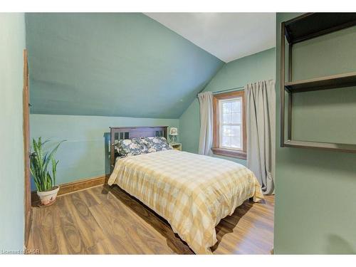 257 Guelph Street, Kitchener, ON - Indoor Photo Showing Bedroom
