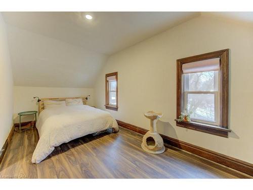 257 Guelph Street, Kitchener, ON - Indoor Photo Showing Bedroom