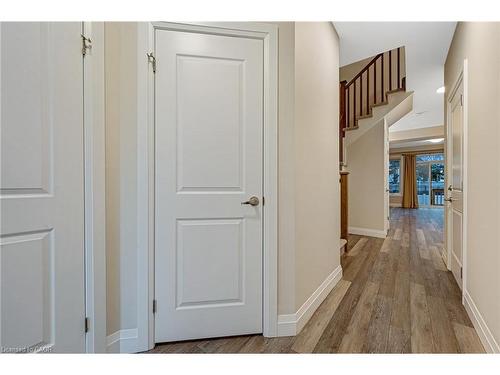 24-143 Elgin Street N, Cambridge, ON - Indoor Photo Showing Other Room