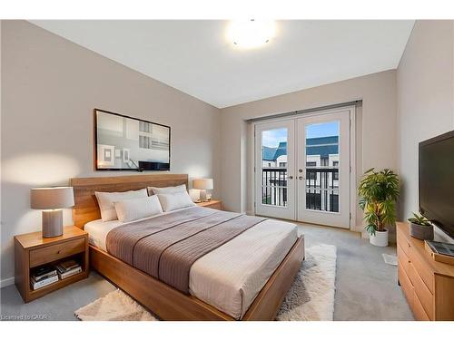 24-143 Elgin Street N, Cambridge, ON - Indoor Photo Showing Bedroom