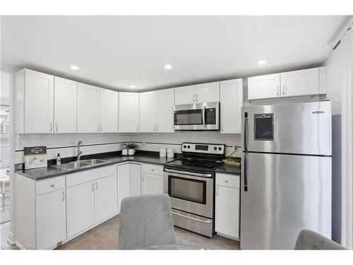190 Mead Avenue, Hamilton, ON - Indoor Photo Showing Kitchen With Stainless Steel Kitchen With Double Sink