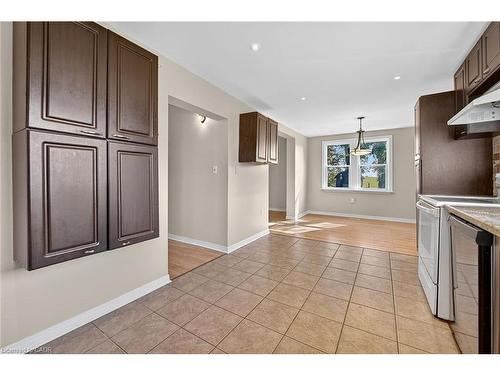 1868 Jerseyville Road W, Hamilton, ON - Indoor Photo Showing Kitchen