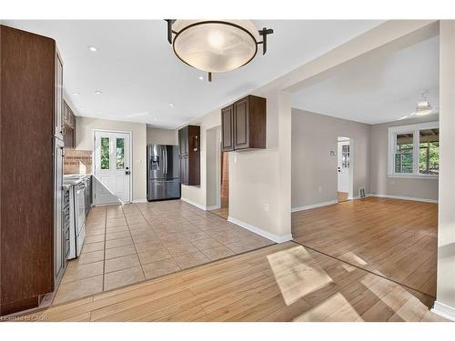 1868 Jerseyville Road W, Hamilton, ON - Indoor