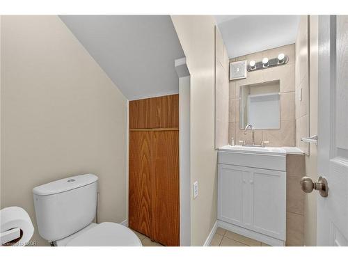 1868 Jerseyville Road W, Hamilton, ON - Indoor Photo Showing Bathroom