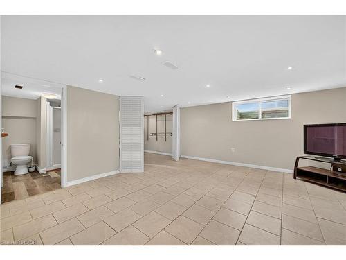 1868 Jerseyville Road W, Hamilton, ON - Indoor