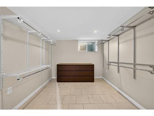 1868 Jerseyville Road W, Hamilton, ON - Indoor