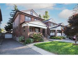 409 Wellington Street N Kitchener, ON N2H 5L3