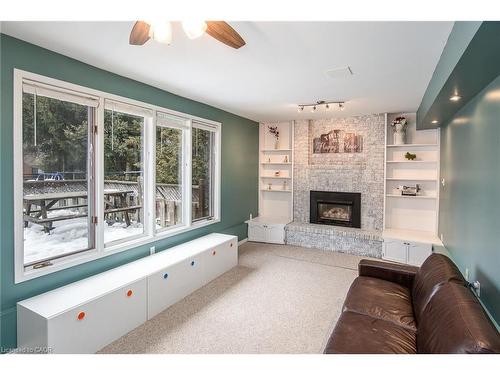 354 Forestlawn Road, Waterloo, ON - Indoor Photo Showing Living Room With Fireplace