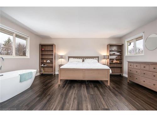 354 Forestlawn Road, Waterloo, ON - Indoor Photo Showing Bedroom