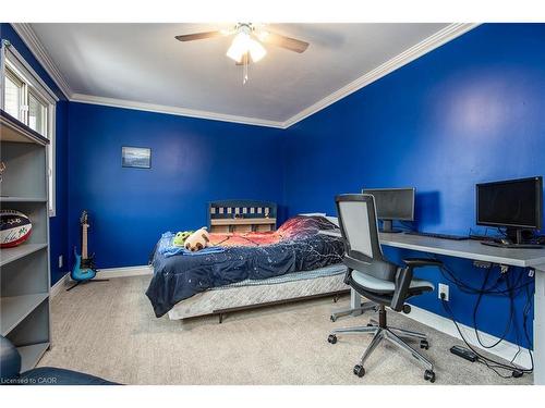 354 Forestlawn Road, Waterloo, ON - Indoor Photo Showing Bedroom
