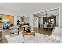 136 Hatt Court  Milton, ON L9E 1G7