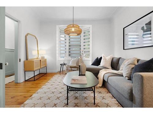40 Emerald Street N, Hamilton, ON - Indoor Photo Showing Living Room