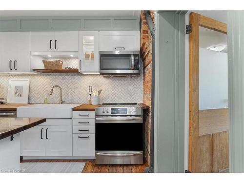 40 Emerald Street N, Hamilton, ON - Indoor Photo Showing Kitchen With Upgraded Kitchen