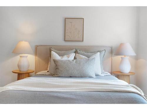 40 Emerald Street N, Hamilton, ON - Indoor Photo Showing Bedroom