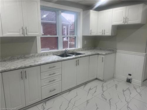 1434 King Street E, Cambridge, ON 