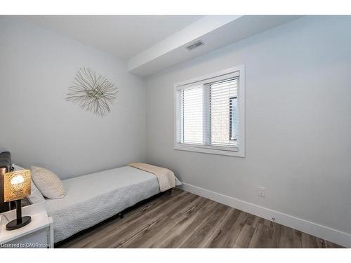 498 Karn Street, Kitchener, ON - Indoor Photo Showing Bedroom