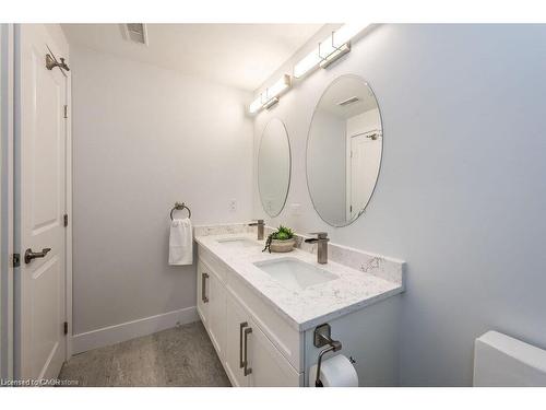 498 Karn Street, Kitchener, ON - Indoor Photo Showing Bathroom