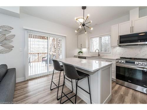498 Karn Street, Kitchener, ON - Indoor Photo Showing Kitchen With Upgraded Kitchen