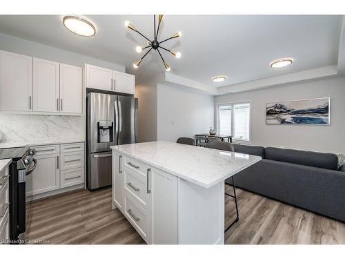 498 Karn Street, Kitchener, ON - Indoor Photo Showing Kitchen