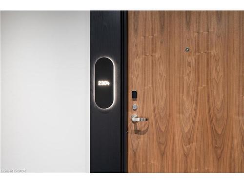 2304-25 Wellington Street S, Kitchener, ON - Indoor