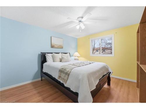 68 Fairlake Drive, Cambridge, ON - Indoor Photo Showing Bedroom