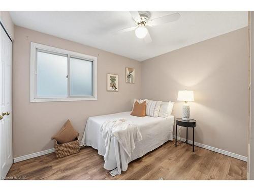 68 Fairlake Drive, Cambridge, ON - Indoor Photo Showing Bedroom