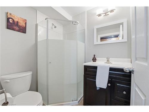 68 Fairlake Drive, Cambridge, ON - Indoor Photo Showing Bathroom