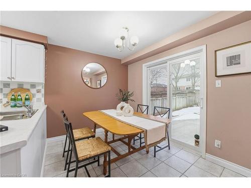68 Fairlake Drive, Cambridge, ON - Indoor Photo Showing Dining Room