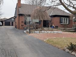 101 Centennial Parkway S Hamilton, ON L8G 2C7