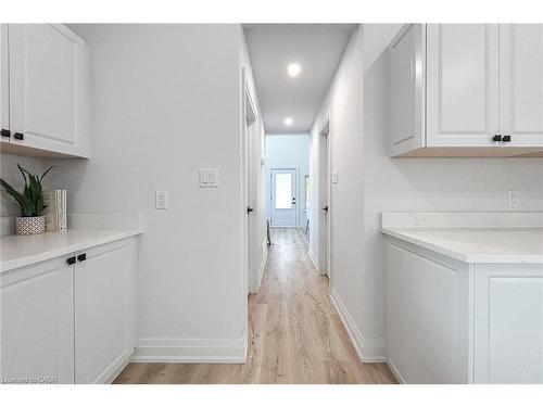 654 West 5Th Street, Hamilton, ON - Indoor Photo Showing Laundry Room