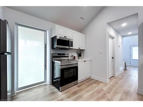 654 West 5Th Street, Hamilton, ON - Indoor Photo Showing Kitchen