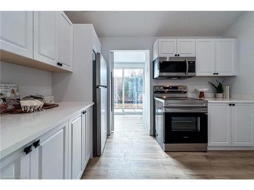 654 West 5Th Street, Hamilton, ON - Indoor Photo Showing Kitchen
