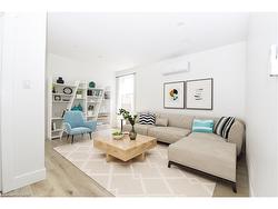 6-13 Westinghouse Avenue  Hamilton, ON L8L 6E4