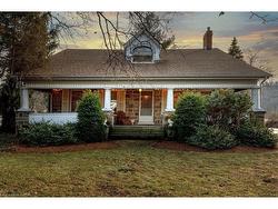 982 Hwy 8  Stoney Creek, ON L8E 5H9