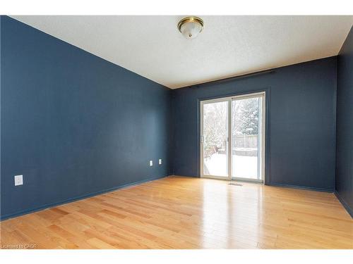 2303 Malcolm Crescent, Burlington, ON - Indoor Photo Showing Other Room