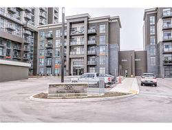 604-470 Dundas Street E Waterdown, ON L8B 2A6