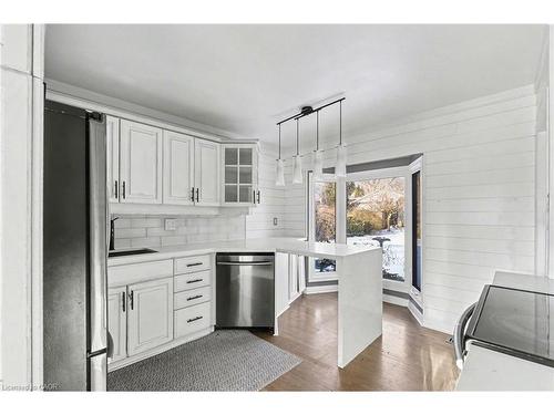 645 Riverside Drive, London, ON - Indoor Photo Showing Kitchen