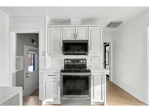 645 Riverside Drive, London, ON - Indoor Photo Showing Kitchen