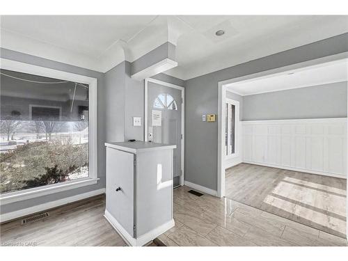 645 Riverside Drive, London, ON - Indoor Photo Showing Other Room