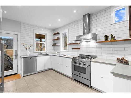 207 Stanley Avenue, Hamilton, ON - Indoor Photo Showing Kitchen With Upgraded Kitchen