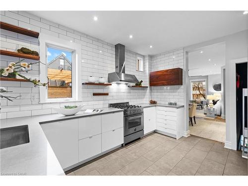 207 Stanley Avenue, Hamilton, ON - Indoor Photo Showing Kitchen