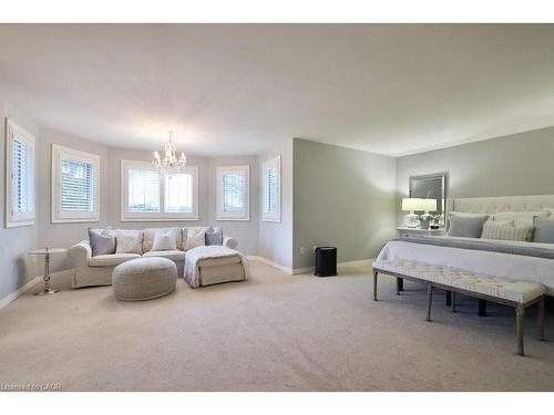 2047 Country Club Drive, Burlington, ON - Indoor Photo Showing Bedroom