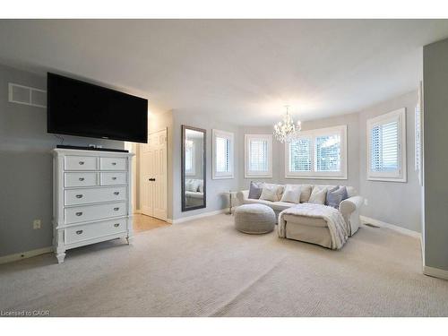 2047 Country Club Drive, Burlington, ON - Indoor