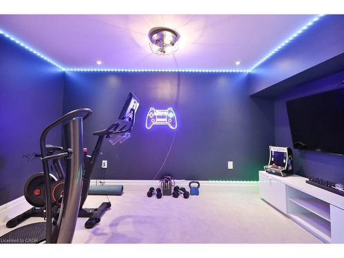 2047 Country Club Drive, Burlington, ON - Indoor