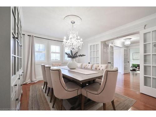 2047 Country Club Drive, Burlington, ON - Indoor Photo Showing Dining Room
