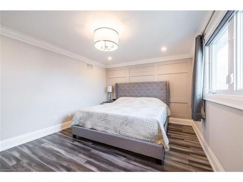 3269 Woodcroft Crescent, Burlington, ON - Indoor Photo Showing Bedroom