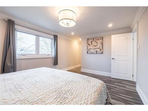 3269 Woodcroft Crescent, Burlington, ON - Indoor Photo Showing Bedroom