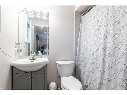 3269 Woodcroft Crescent, Burlington, ON - Indoor Photo Showing Bathroom