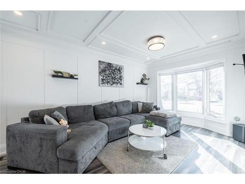 3269 Woodcroft Crescent, Burlington, ON - Indoor Photo Showing Living Room