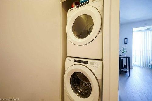 3103-20 Shore Breeze Drive, Toronto, ON - Indoor Photo Showing Laundry Room